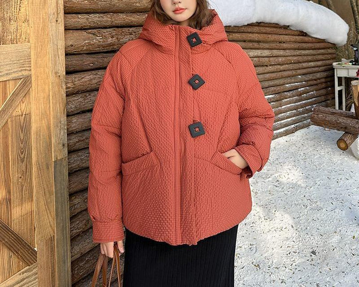 Doudoune feminine d'hiver avec capuche et boutons décoratifs Chic & Stil