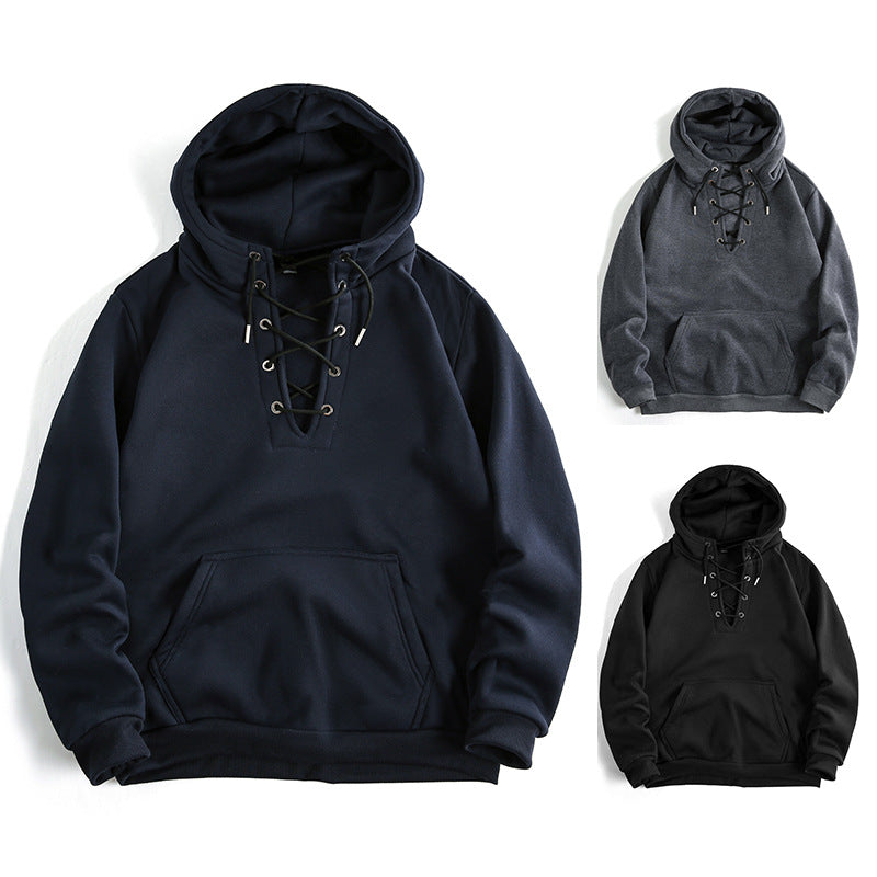 Hooded sweater for women with a refined lace design and a practical kangaroo pocket Lune London