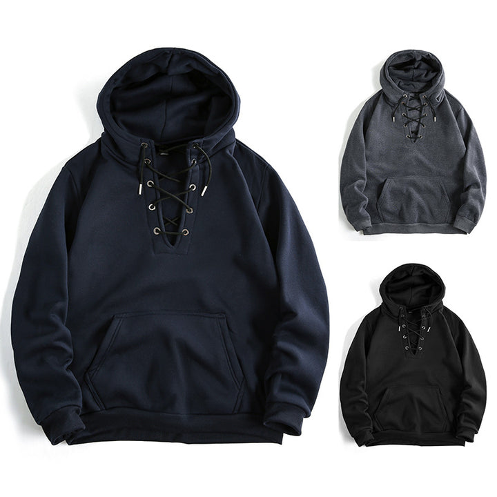 Hooded sweater for women with a refined lace design and a practical kangaroo pocket Lune London