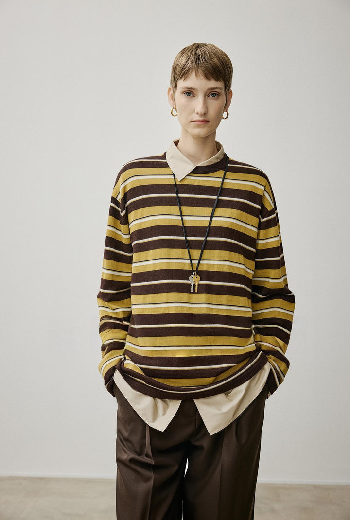 Sweater en tricot surdimensionné pour femmes avec un motif rayé contemporain Chic & Stil