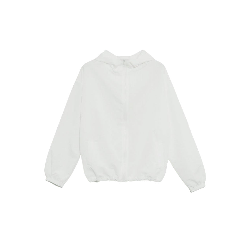 Veste légère fonctionnelle à capuche pour femmes Chic & Stil