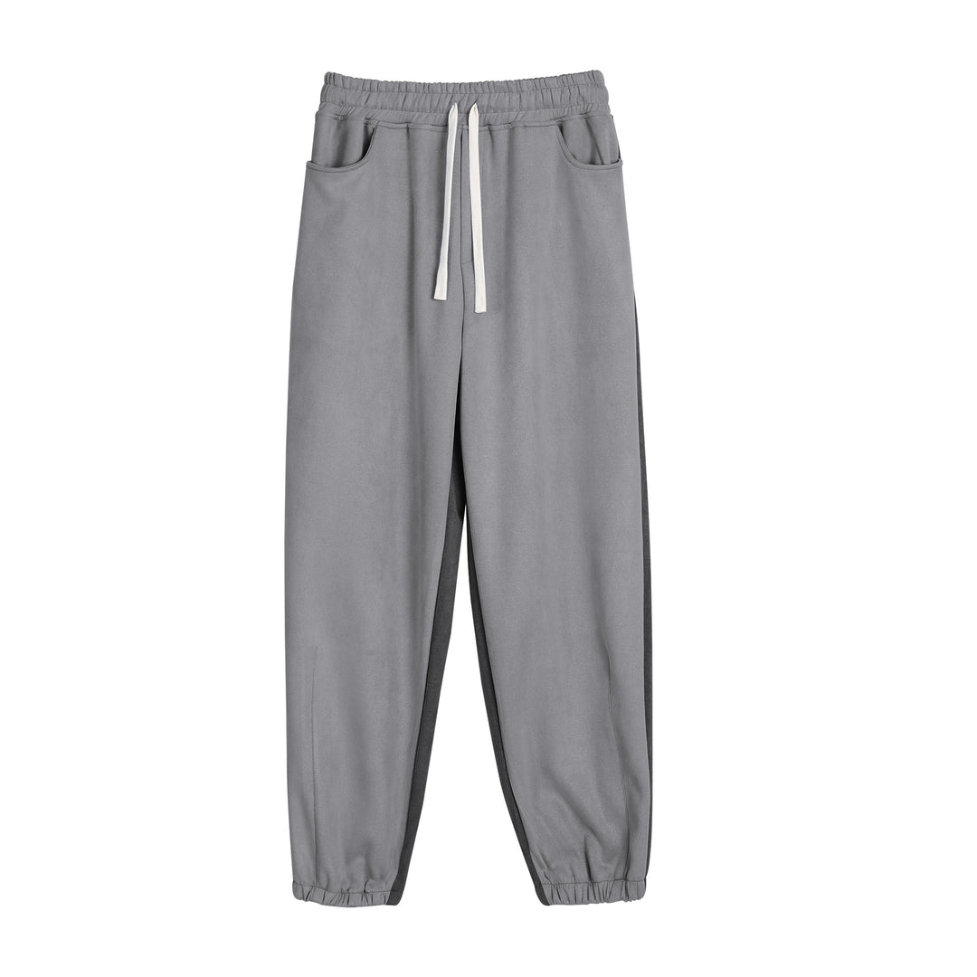 Comfortable women's jogging pants with elastic waist and side pockets Lune London