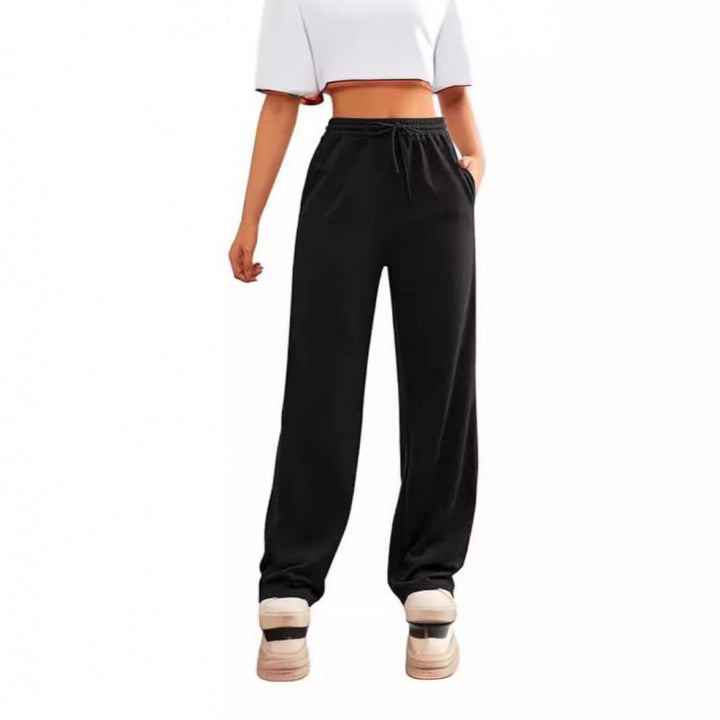 Women's sweatpants with comfortable fit and elastic waistband Lune London