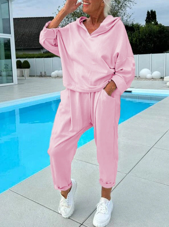 Women's Comfortable Relaxation Set with Oversized Sweater and Jogging Pants Lune London