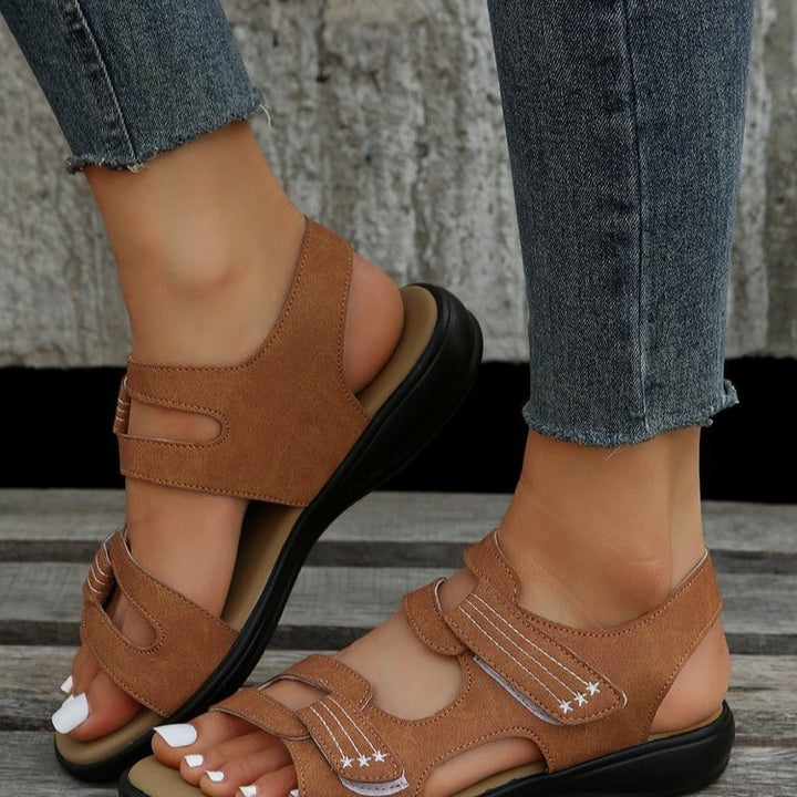 Comfort sandals for women with adjustable straps and anatomical sole Lune London