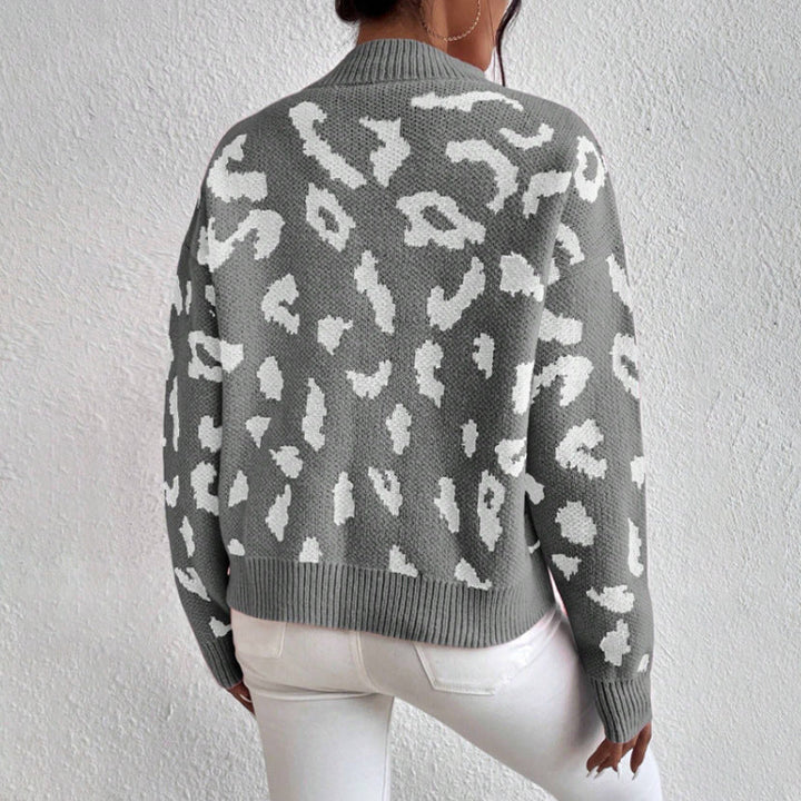 Lune London | Women's fashionable sweater with striking animal pattern and comfortable fit