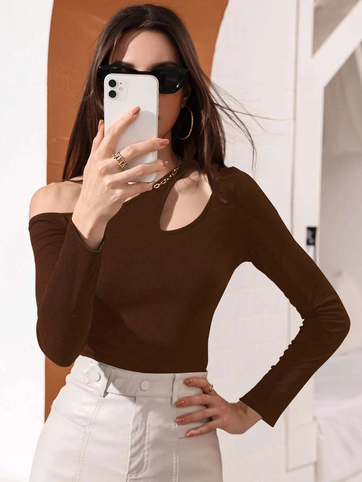 Asymmetrical long sleeve top for women with elegant cut Chic & Stil