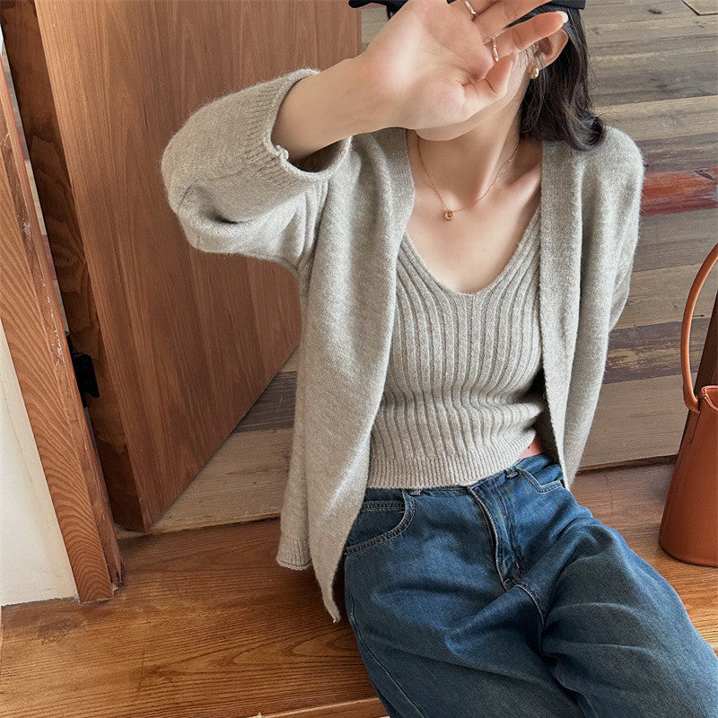 Cardigan en tricot confortable pour femmes avec des manches ouvertes et une texture douce et duveteuse Chic & Stil