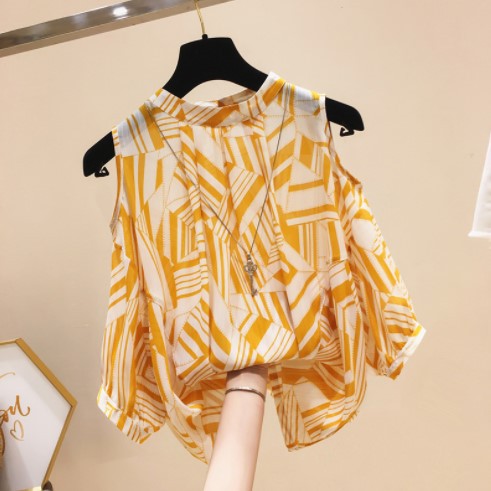 Woman Shoulder Cutout Geometric Print Chic Blouse