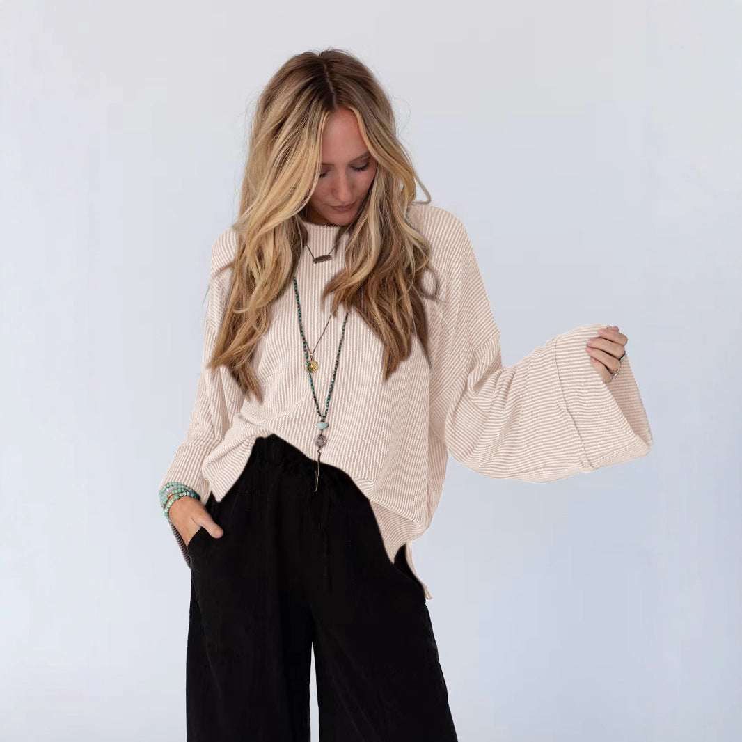 Oversized casual t-shirt for women with textured pattern Lune London