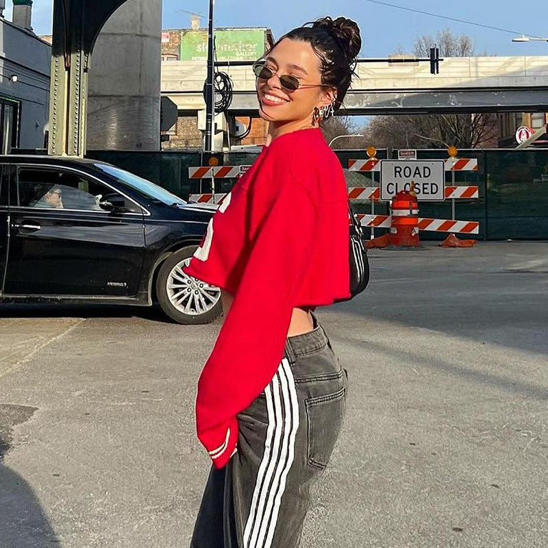 Pullover court à la mode pour femmes au look sportif avec imprimé frappant Lune London