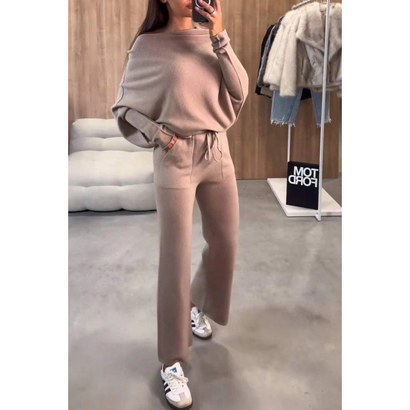 Women's comfortable loungewear in soft knitted material with a loose fit Lune London