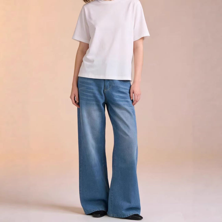 Women wide denim pants with vintage wash and high-waisted waistband Lune London