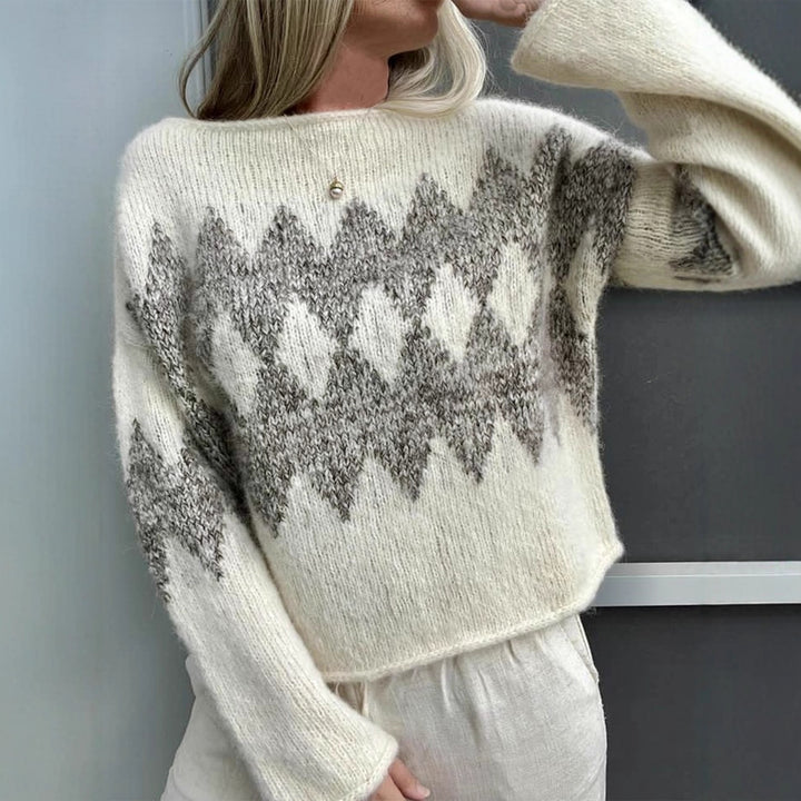Women's knitted sweater with a modern wave pattern and a nice fit Lune London