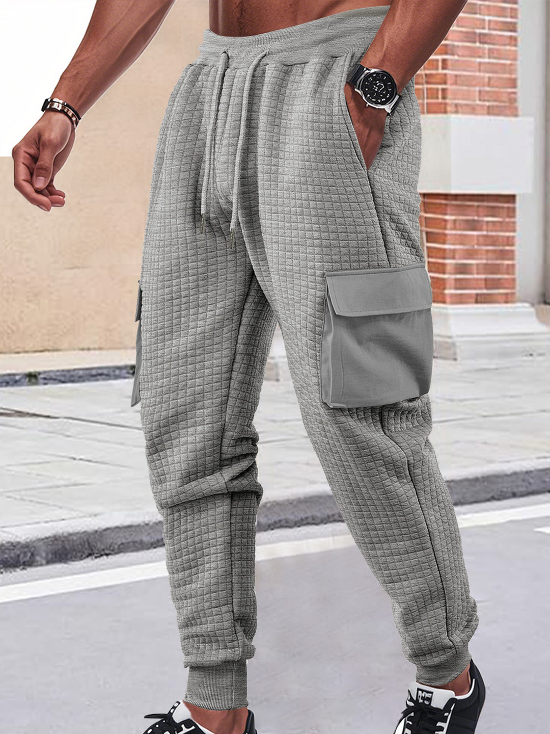 Trendy cargo joggers for men with breathable inserts Lune London