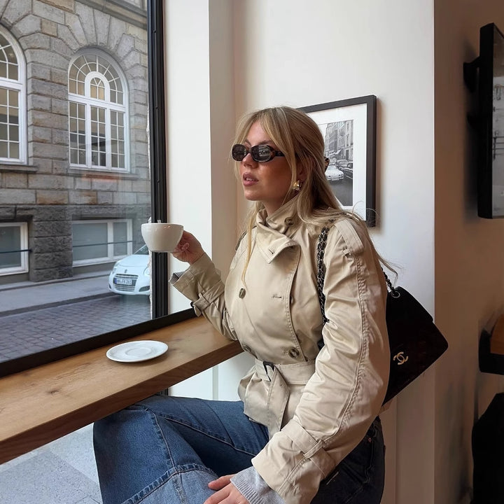 Women's trench coat with an elegant cut and stylish details Lune London