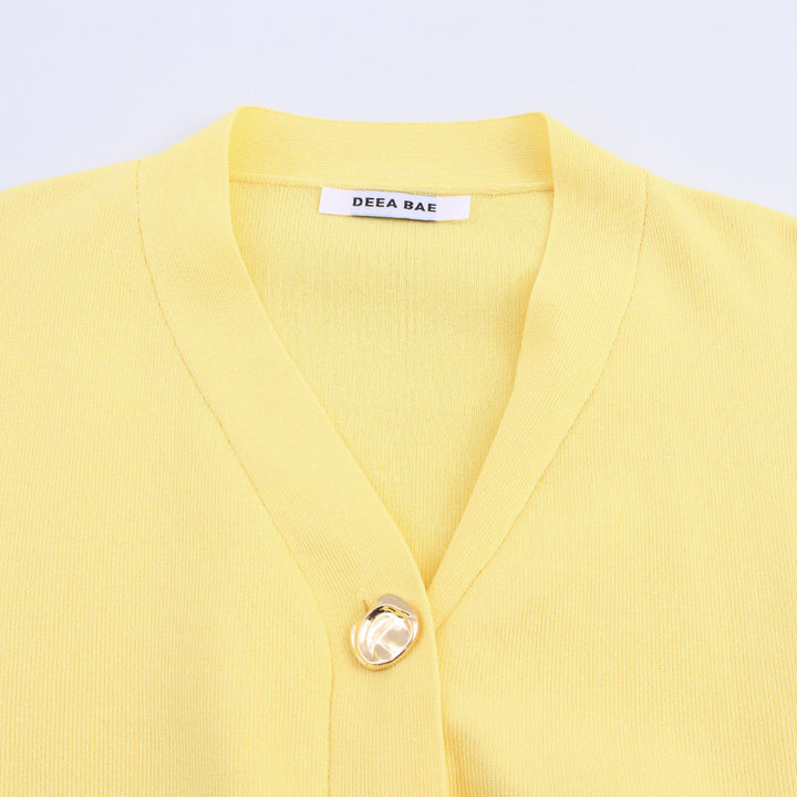 Women's casual cardigan with voluminous sleeves and button details Lune London