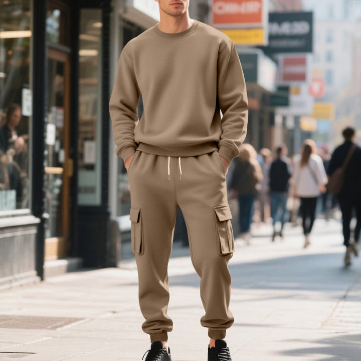 Leisurewear for men with practical pockets and elastic waist Lune London