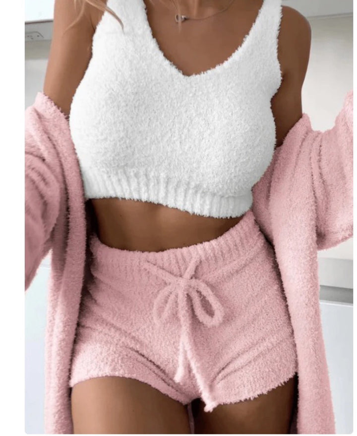 Women cozy lounge set with crop top and shorts Lune London