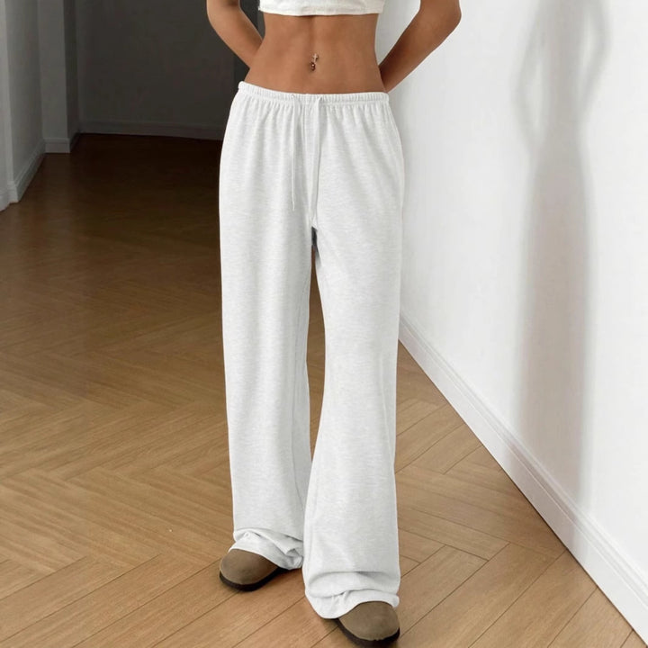 Loose sweatpants for ladies with elastic waistband Lune London