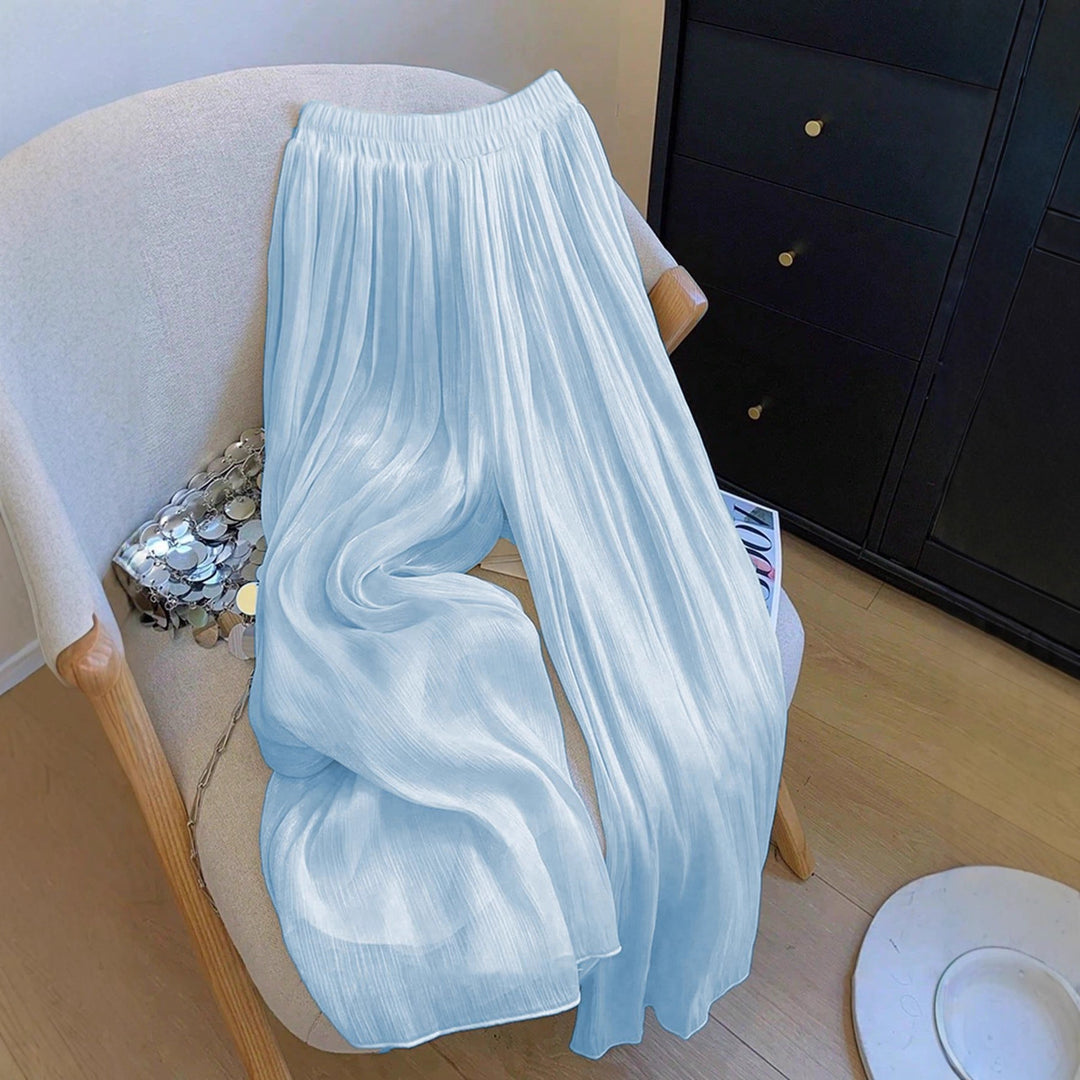 Pleated pants for women with elastic waistband and fluid fit Lune London