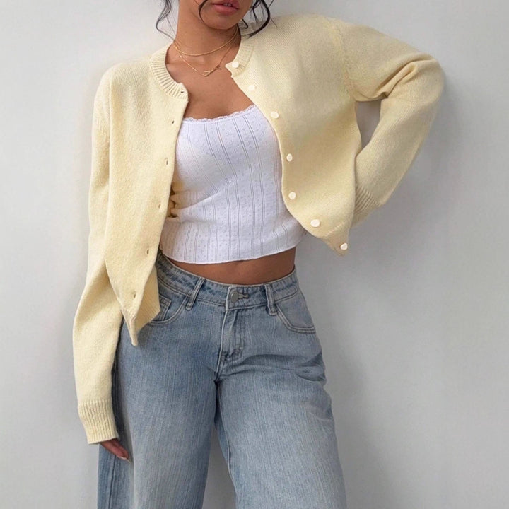 Cardigan pour femmes en coton doux avec détails en boutons Chic & Stil