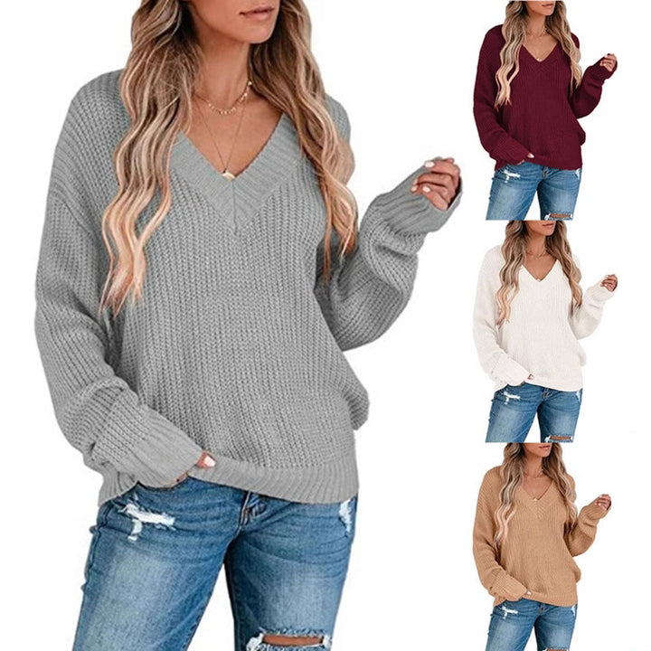Fine knit pullover for women with V-neck and relaxed fit Lune London