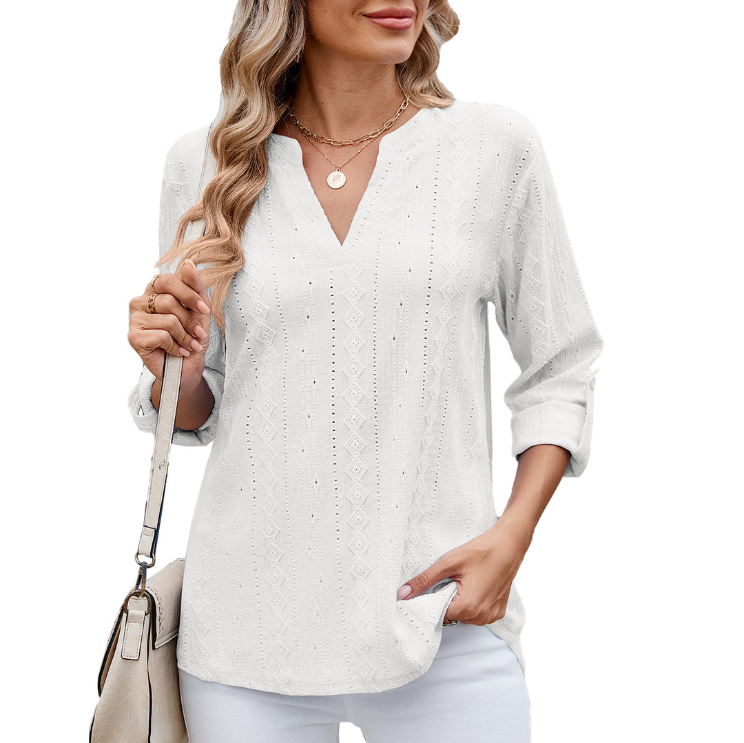 Ladies Elegant and light blouse with V-neck Lune London
