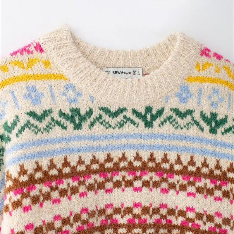 Pull en tricot pour femmes avec un mélange de motifs floraux et une coupe décontractée Lune London