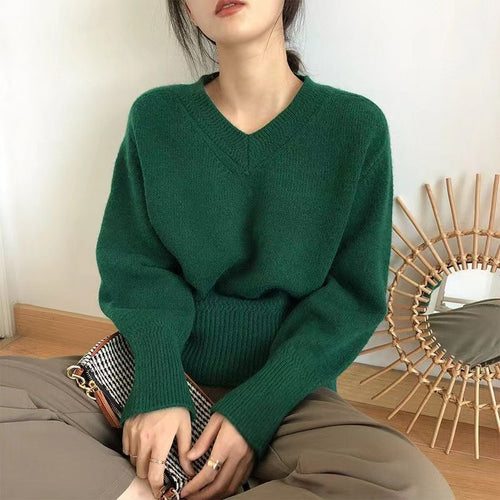 V-neck sweater for women in soft knit Lune London