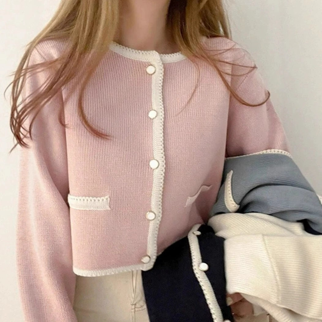 Elegant women's knitted cardigan with mother-of-pearl buttons and pockets Lune London
