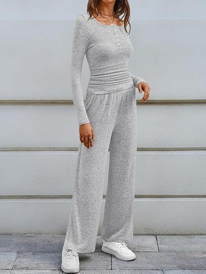 Women's loungewear set with a long sleeve top and wide pants Lune London