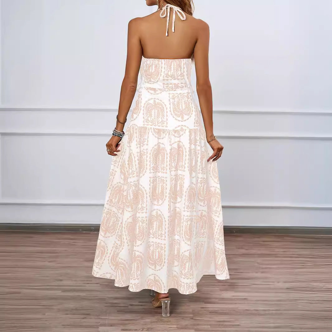 Women's maxi dress with playful pattern and elegant silhouette