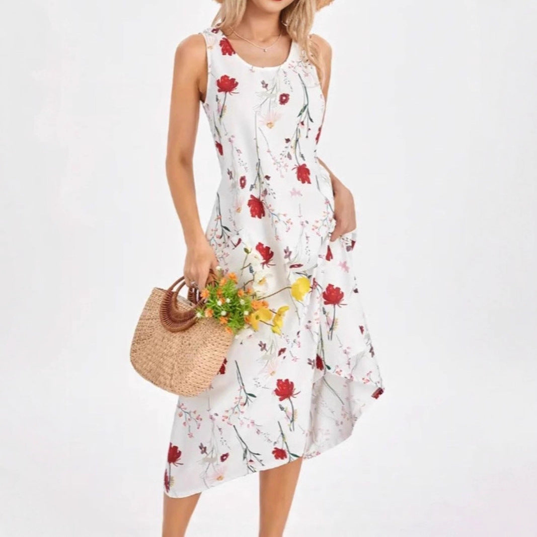 Summer dress for women with a trendy leopard print and practical pockets Lune London