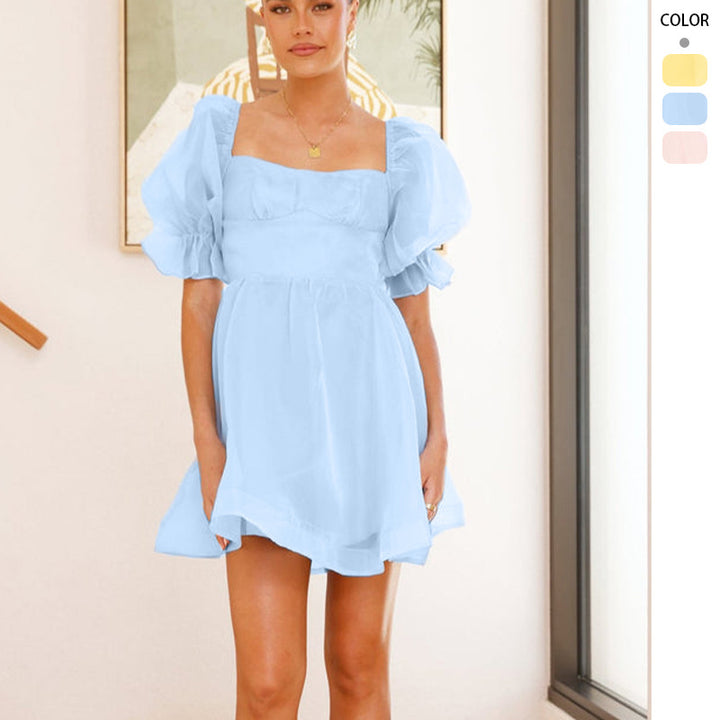 Women's mini dress with voluminous puff sleeves and sweetheart neckline