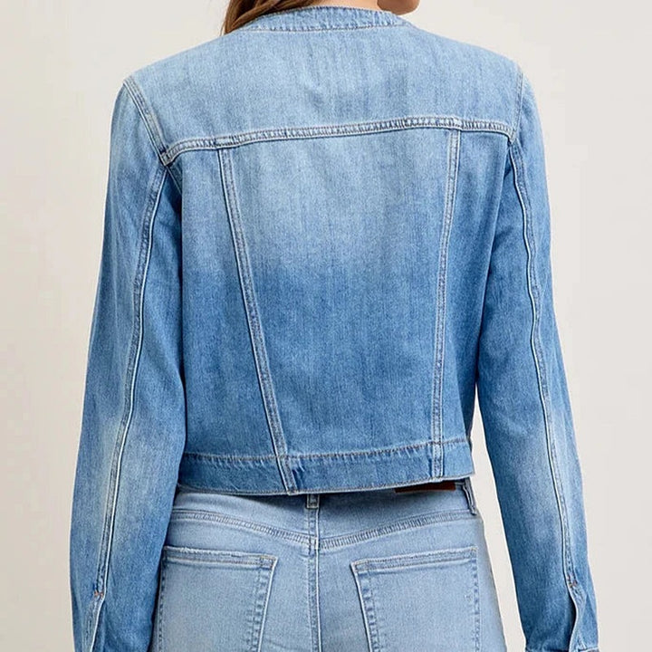 Cropped denim jacket for women with classic cut and practical pockets Lune London