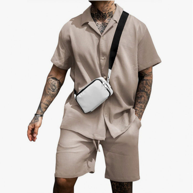 Casual short-sleeved shirt for men with a stylish fit and matching shorts Lune London