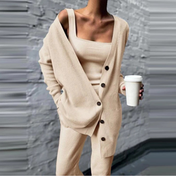 Women’s knitted jacket with a relaxed fit and practical pockets Lune London