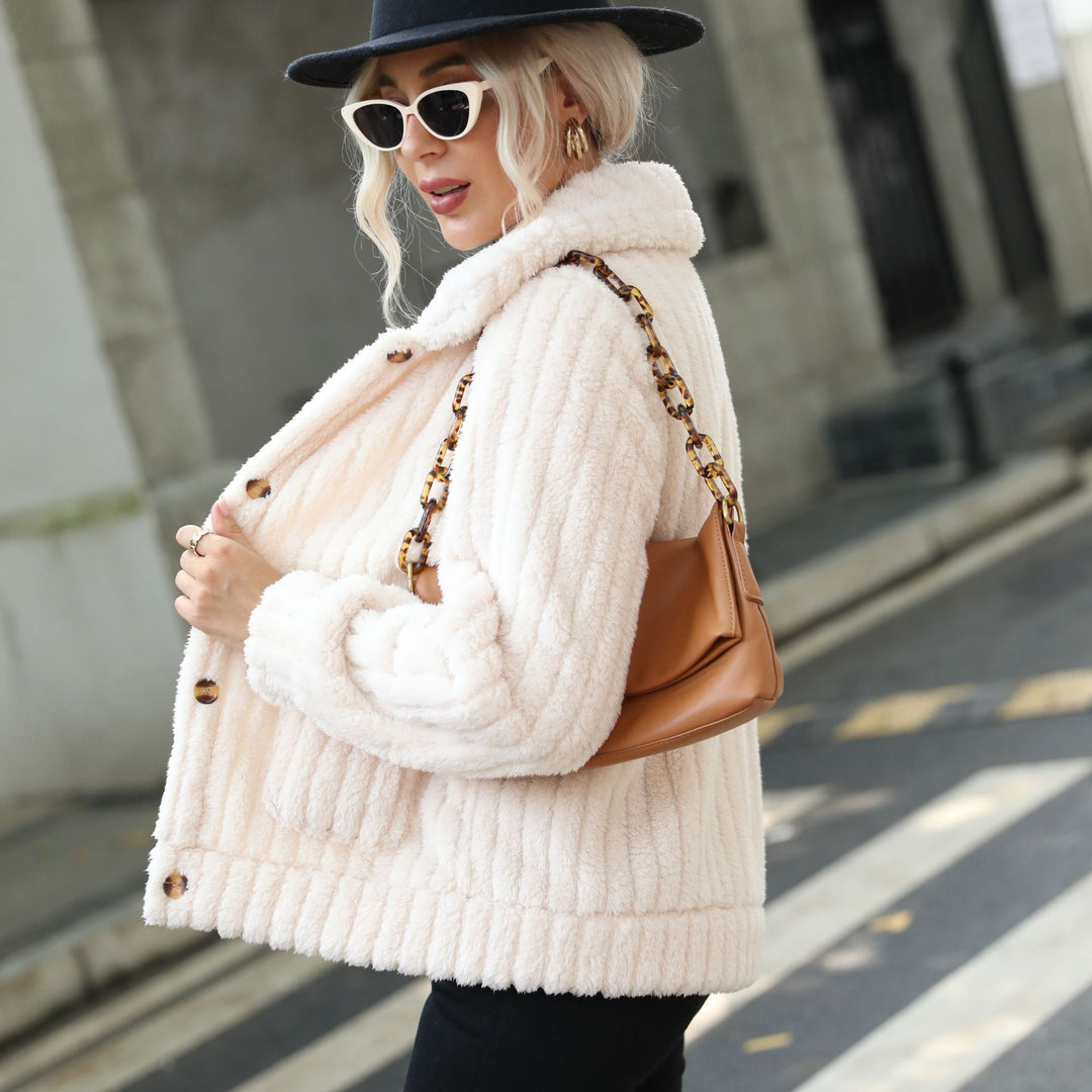 Fleece jacket for women with modern quilted details and patch pockets Lune London