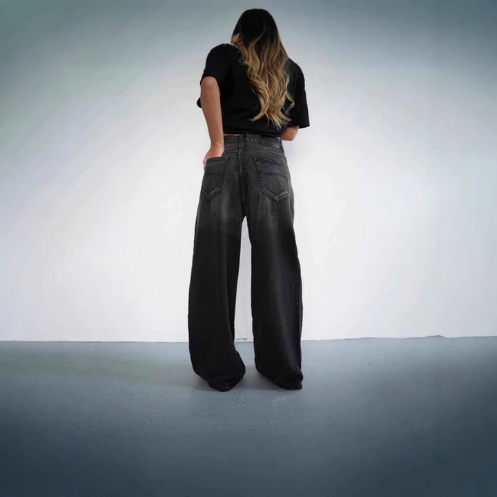 Women's loose high-waist jeans with trendy gradient and wide leg Lune London