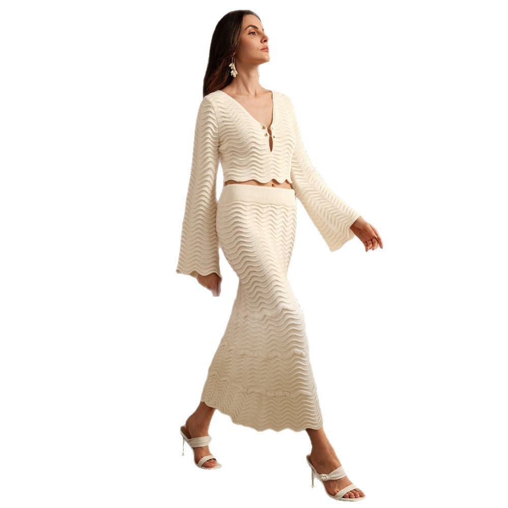 Two-piece women's set with wave pattern and button detail Lune London