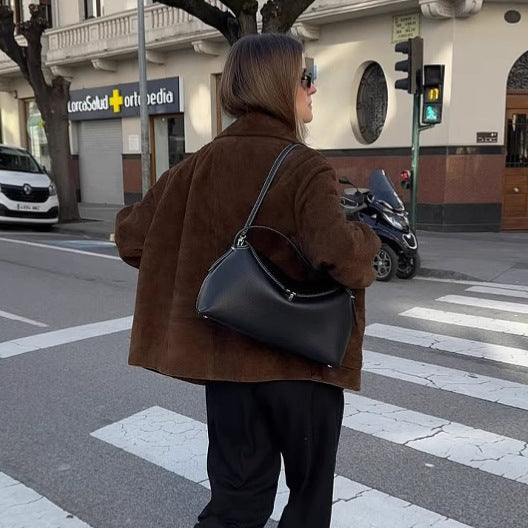 Oversized teddy jacket for women with button closure and large pockets Lune London