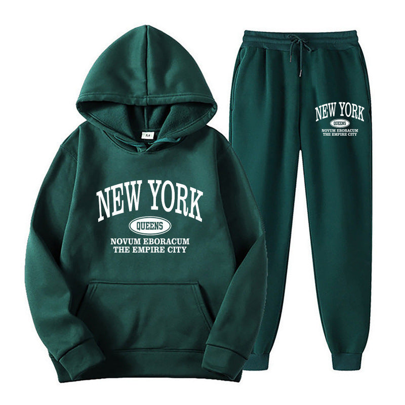 Women's hoodie set with versatile lettering and comfortable pockets Chic & Stil