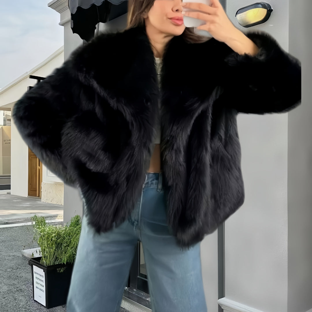 Ladies cozy fur coat Chic und Style