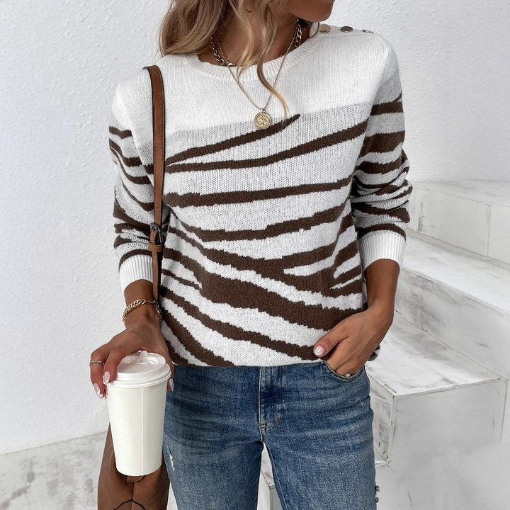Comfortable knitted sweater for women with a modern zebra stripe pattern and a comfortable fit Lune London