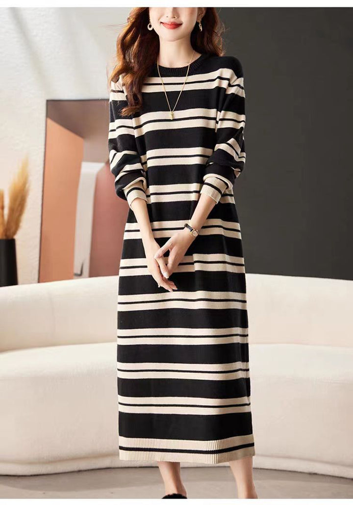 Robe tricotée à manches longues pour femmes avec un motif rayé moderne et une coupe confortable Chic & Stil