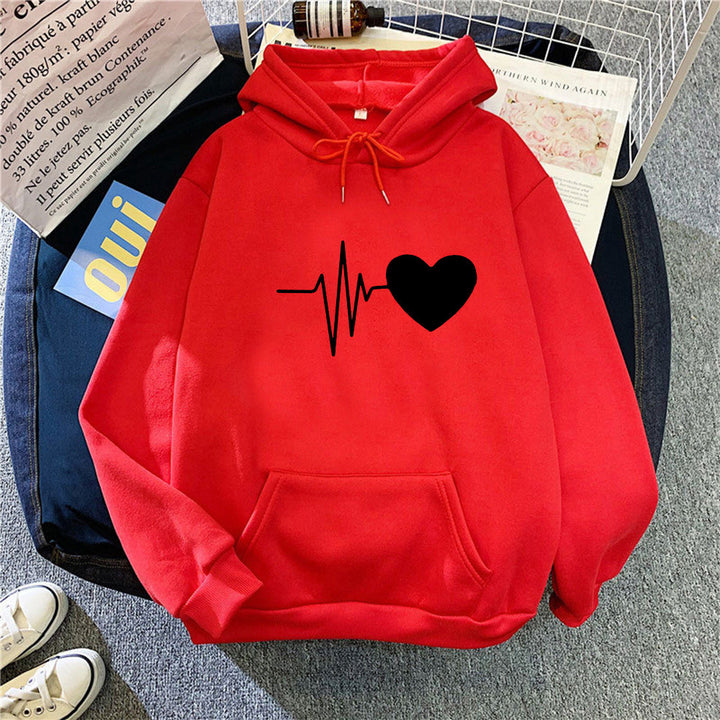 Women's hoodie with heartwarming design and cozy fit Chic & Stil