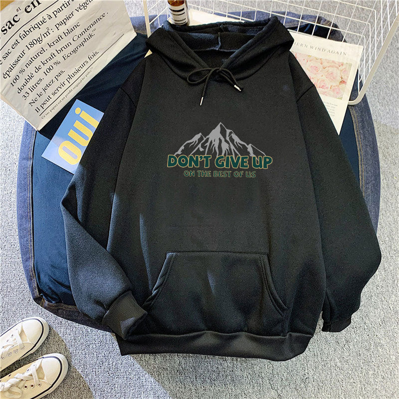 Women's hoodie with motivating mountain design Chic & Stil