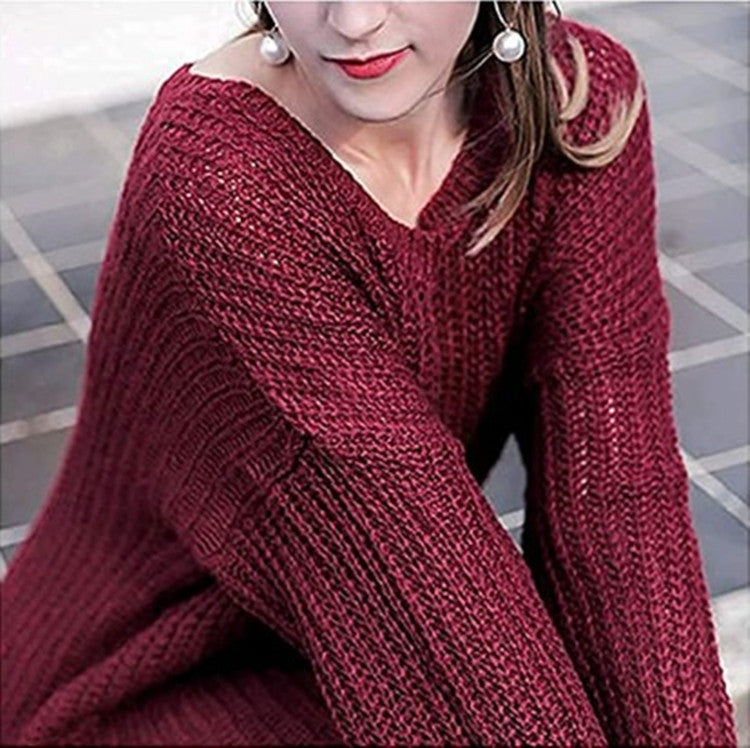 Oversized knit sweater for women with a loose fit and round neckline Lune London