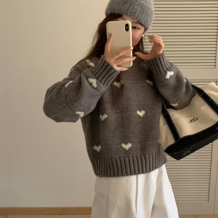 Women knitted sweater with heart pattern and wide band Lune London